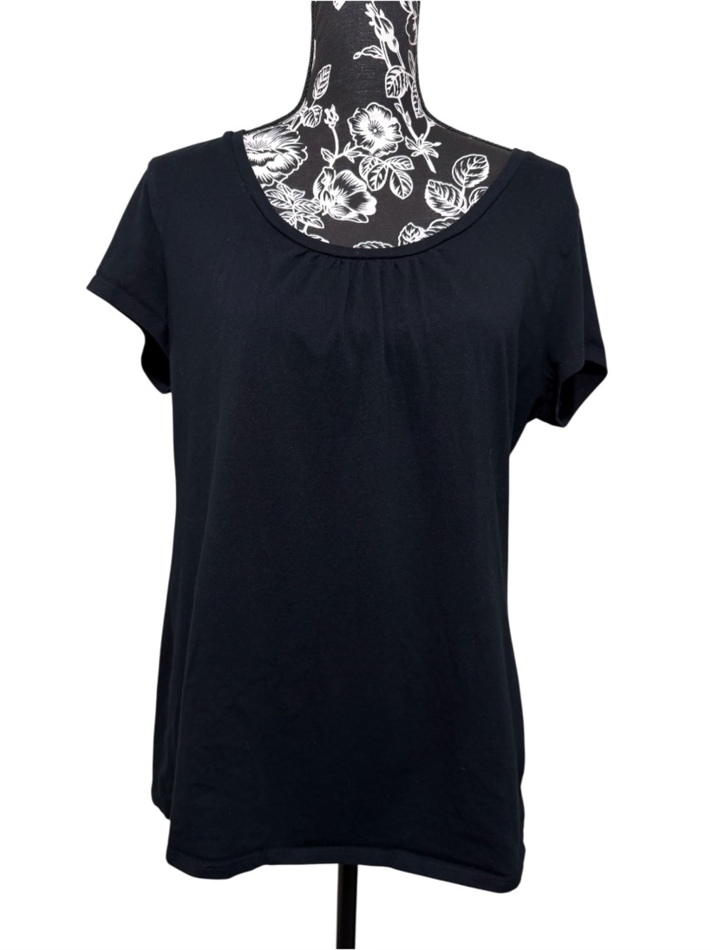 Merona Black Short Sleeve Scoop Neck Tee